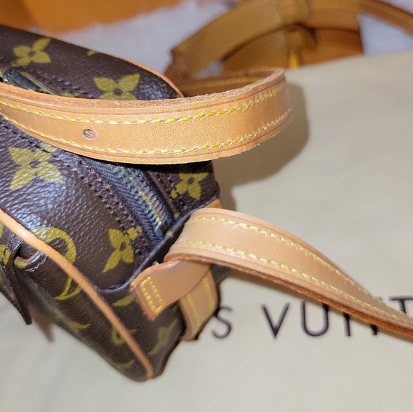 ❌️SOLD❌️Louis Vuitton Jeune Fille PM 💯% Authentic Crossbody Bag - Picture 12 of 17